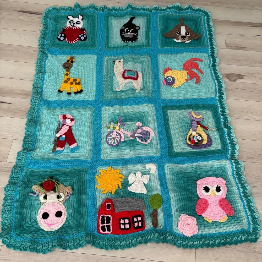 Vintage Granny Square 48x60 animal Crochet Baby/Toddler‎ Blanket Hand knitted
